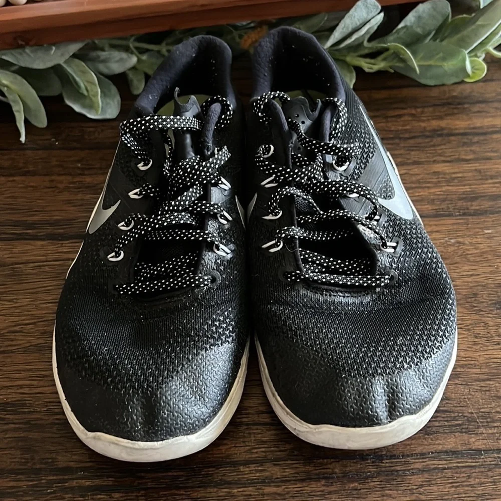Nike Metcons 3 | black/white | size 9